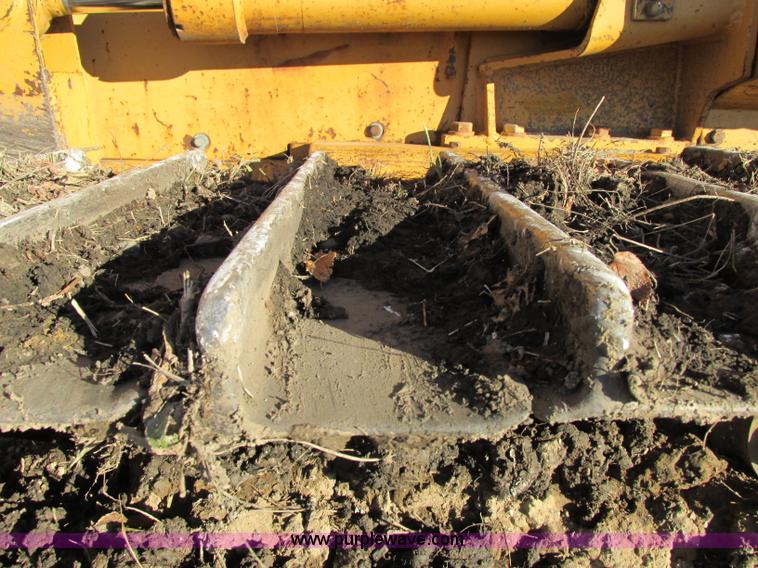 image for item F5379 1987 Komatsu D31P-17 dozer