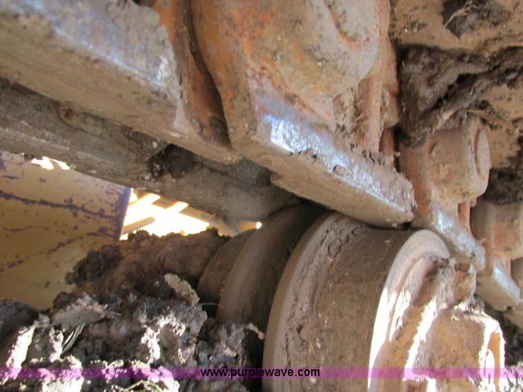 image for item F5379 1987 Komatsu D31P-17 dozer