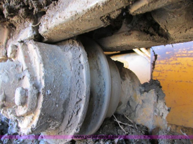 image for item F5379 1987 Komatsu D31P-17 dozer