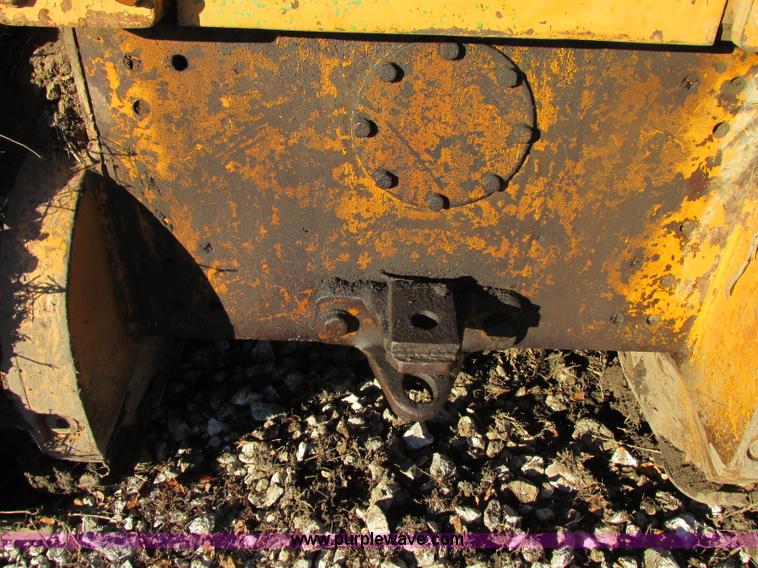 image for item F5379 1987 Komatsu D31P-17 dozer