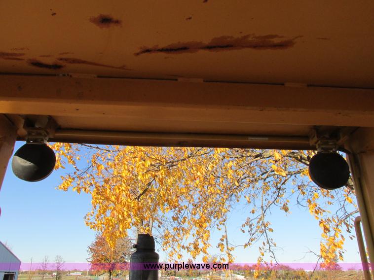 image for item F5379 1987 Komatsu D31P-17 dozer