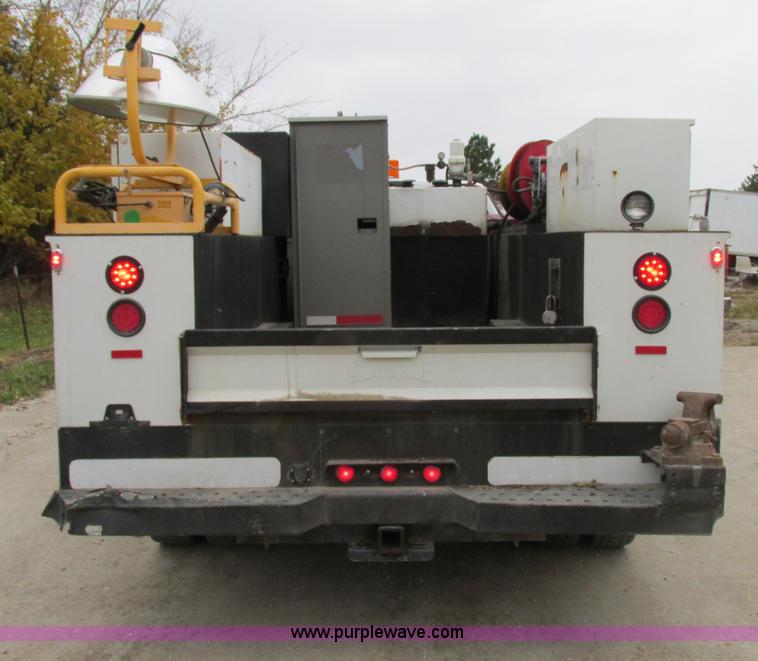 image for item F5380 2006 Ford F550 service truck