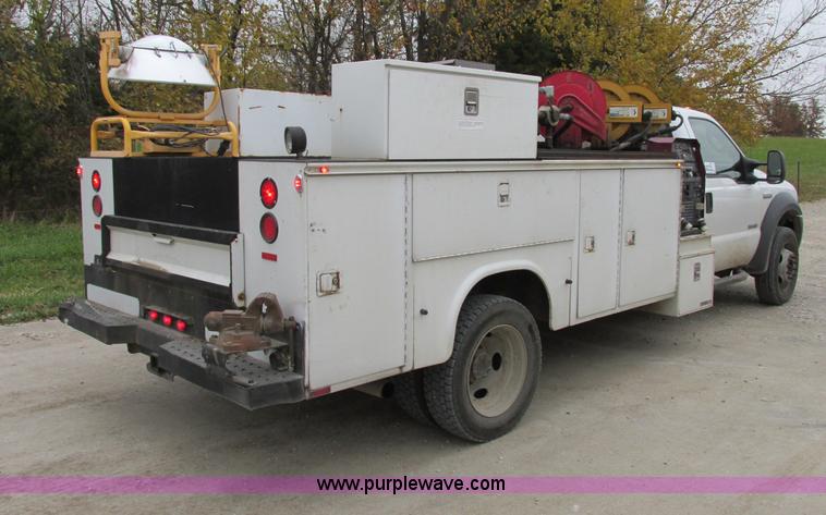 image for item F5380 2006 Ford F550 service truck