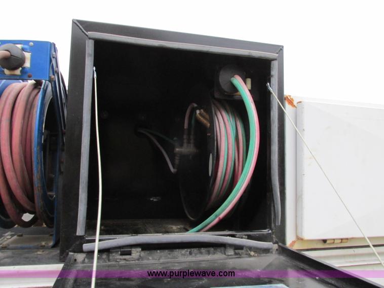 image for item F5380 2006 Ford F550 service truck