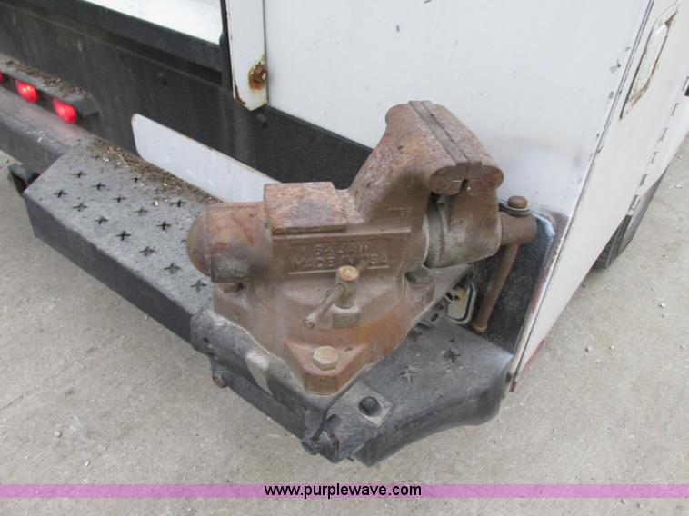 image for item F5380 2006 Ford F550 service truck
