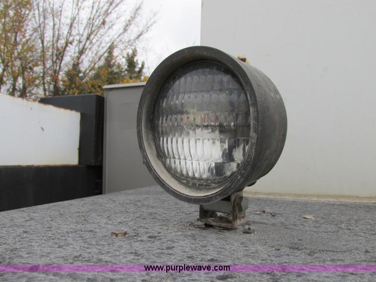 image for item F5380 2006 Ford F550 service truck