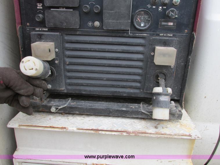 image for item F5380 2006 Ford F550 service truck