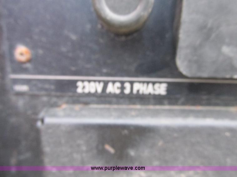 image for item F5380 2006 Ford F550 service truck