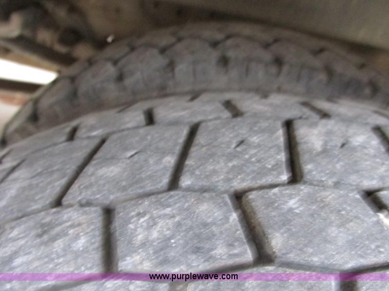 image for item F5380 2006 Ford F550 service truck