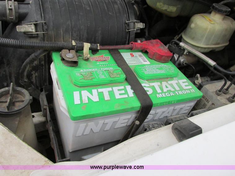 image for item F5380 2006 Ford F550 service truck