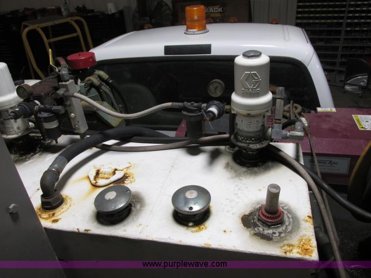 image for item F5380 2006 Ford F550 service truck