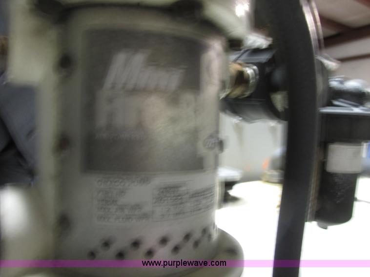 image for item F5380 2006 Ford F550 service truck