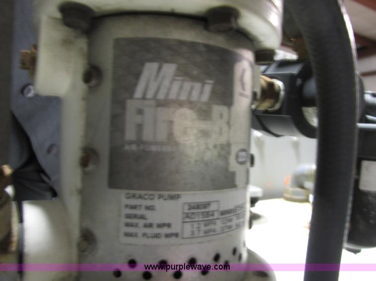 image for item F5380 2006 Ford F550 service truck