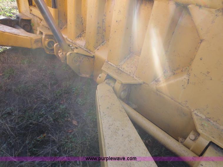 image for item F6742 Terex 82-40DA dozer