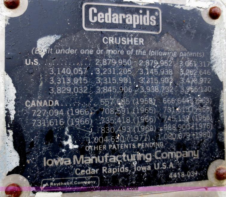 image for item F8012 Cedarapids roll crusher and screening unit