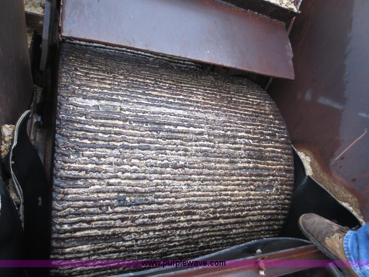 image for item F8012 Cedarapids roll crusher and screening unit