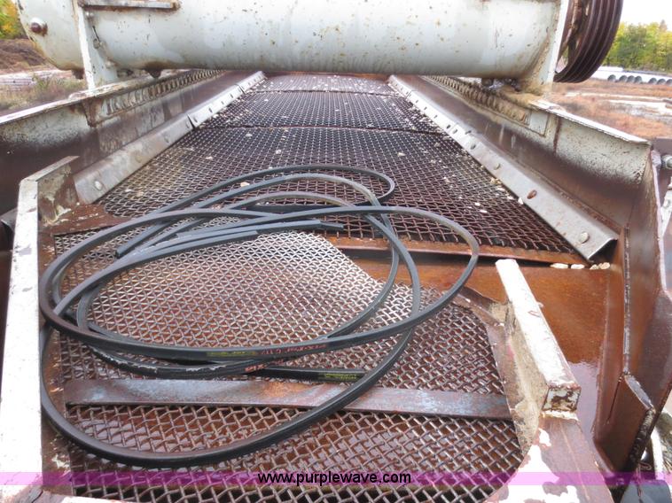 image for item F8012 Cedarapids roll crusher and screening unit