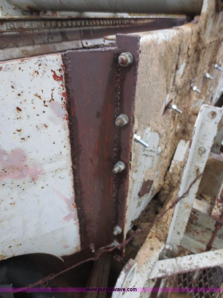 image for item F8012 Cedarapids roll crusher and screening unit