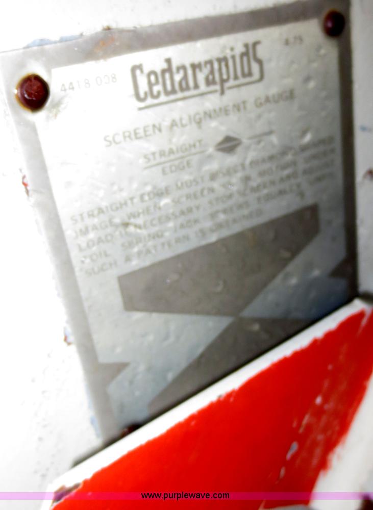 image for item F8012 Cedarapids roll crusher and screening unit