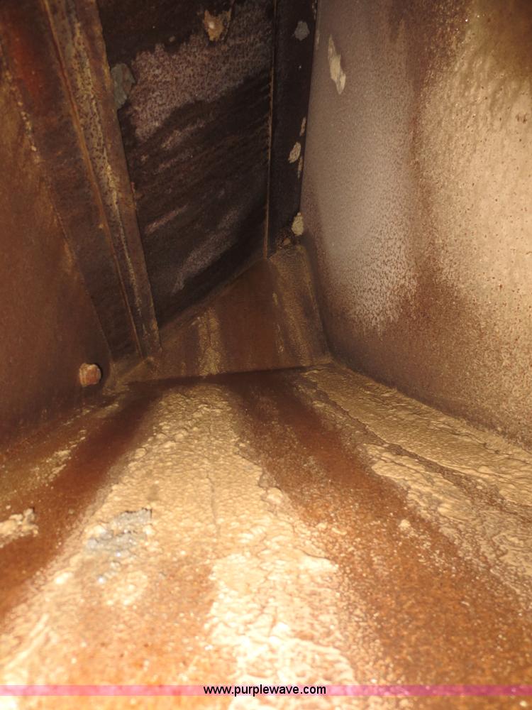 image for item F8012 Cedarapids roll crusher and screening unit