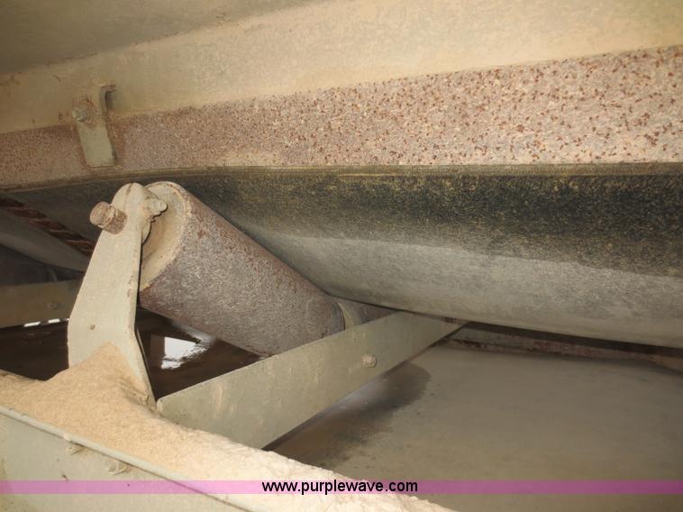 image for item F8012 Cedarapids roll crusher and screening unit