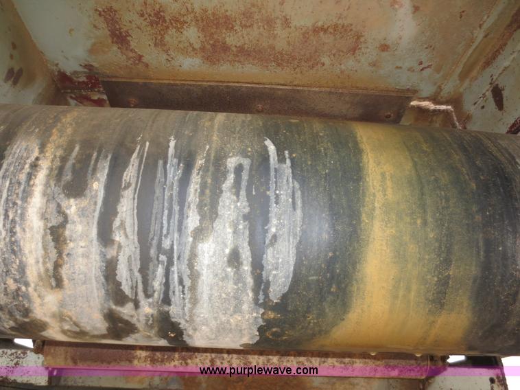 image for item F8012 Cedarapids roll crusher and screening unit