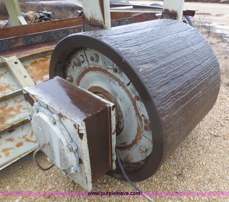 image for item F8012 Cedarapids roll crusher and screening unit