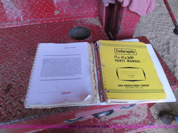 image for item F8012 Cedarapids roll crusher and screening unit