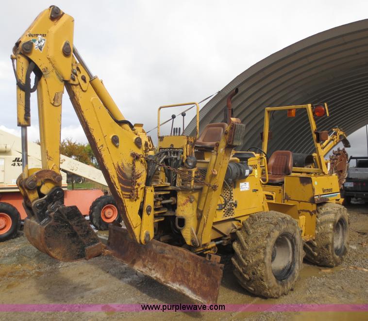 image for item F8013 1999 Vermeer V8100 trencher