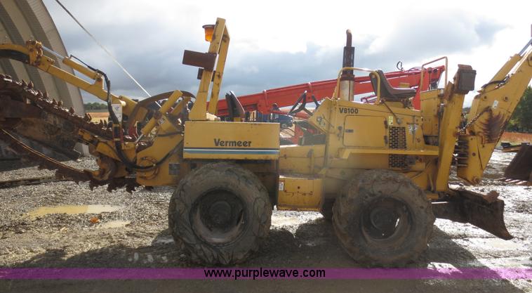 image for item F8013 1999 Vermeer V8100 trencher