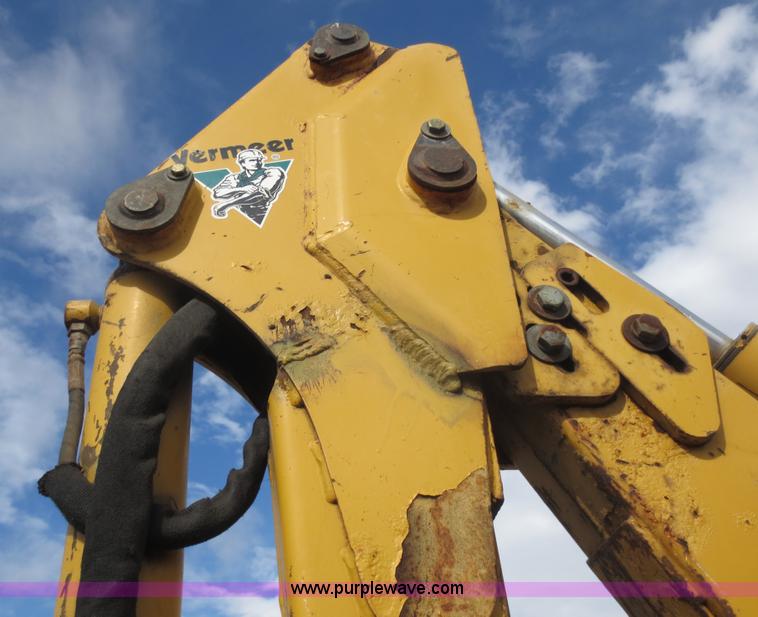 image for item F8013 1999 Vermeer V8100 trencher