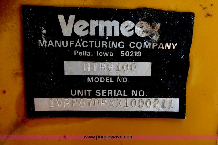 image for item F8013 1999 Vermeer V8100 trencher