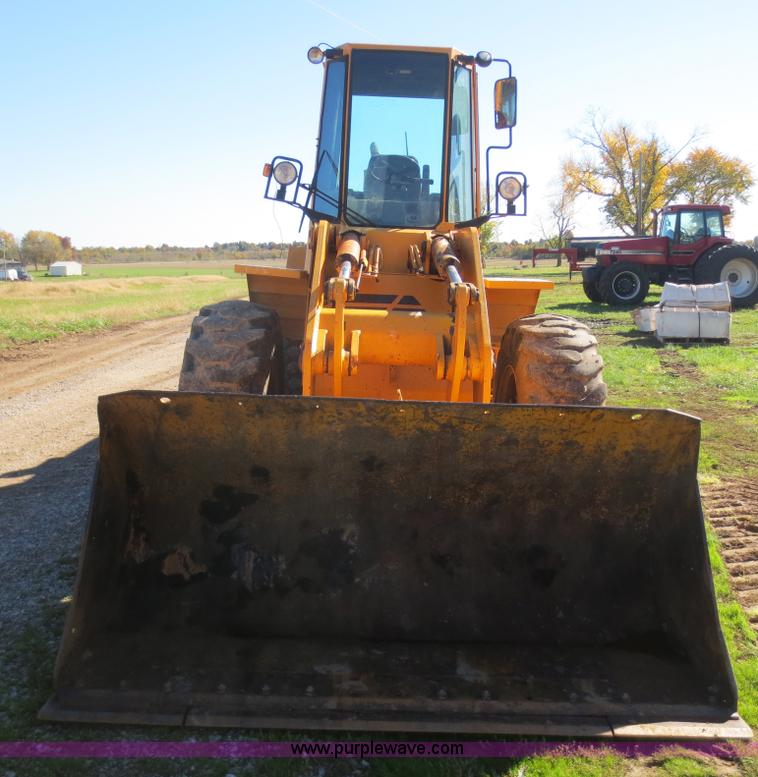 image for item F8030 1989 Fiat-Allis FR10B wheel loader
