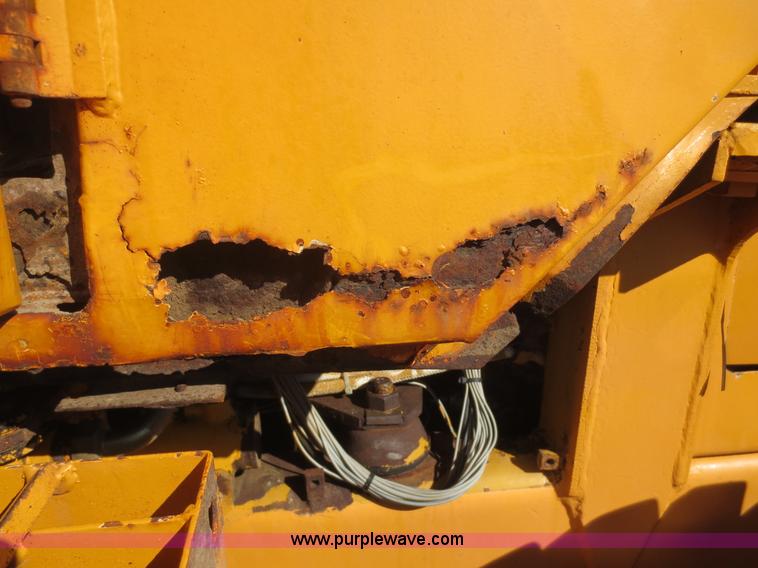 image for item F8030 1989 Fiat-Allis FR10B wheel loader