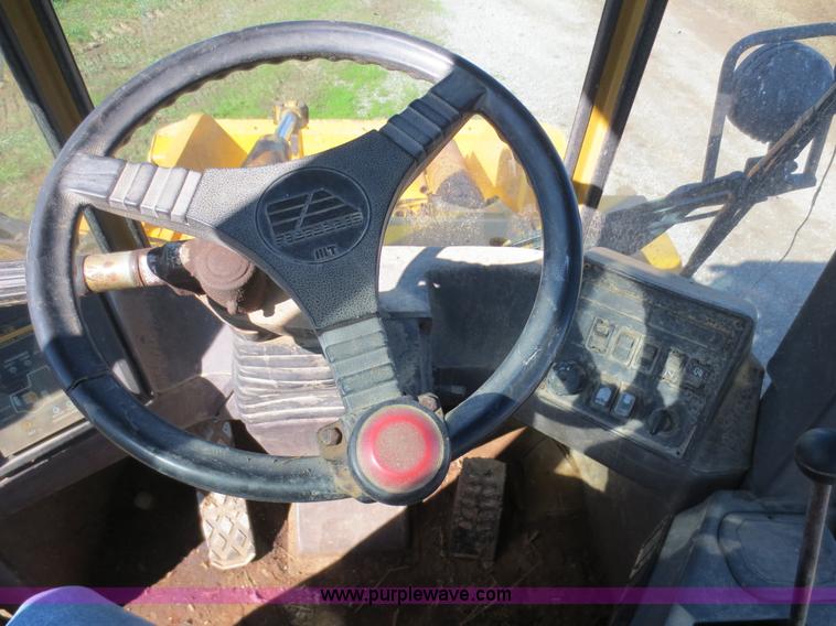 image for item F8030 1989 Fiat-Allis FR10B wheel loader