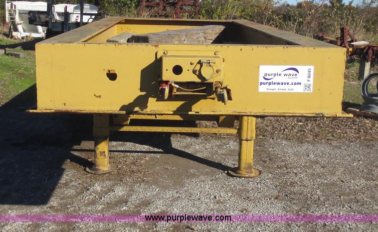 image for item F8045 1979 Dnyaweld tilt deck trailer