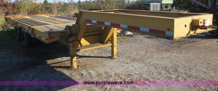 image for item F8045 1979 Dnyaweld tilt deck trailer