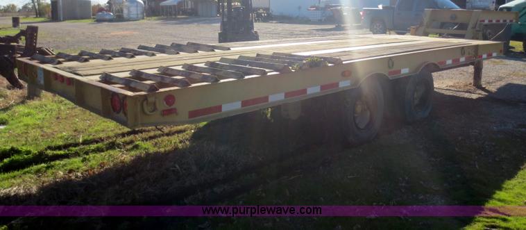 image for item F8045 1979 Dnyaweld tilt deck trailer