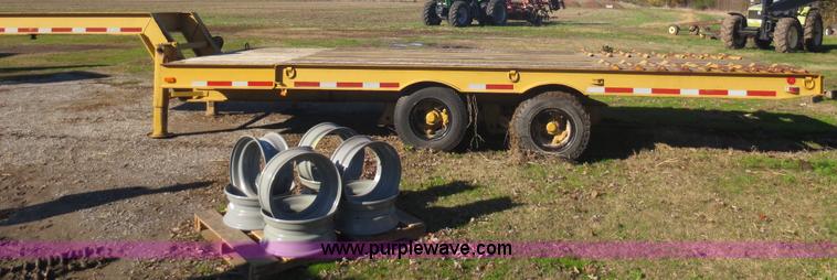 image for item F8045 1979 Dnyaweld tilt deck trailer