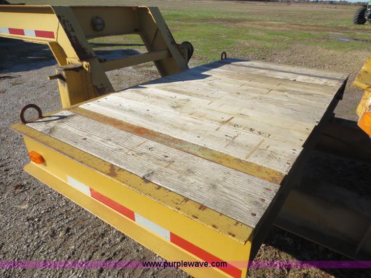 image for item F8045 1979 Dnyaweld tilt deck trailer