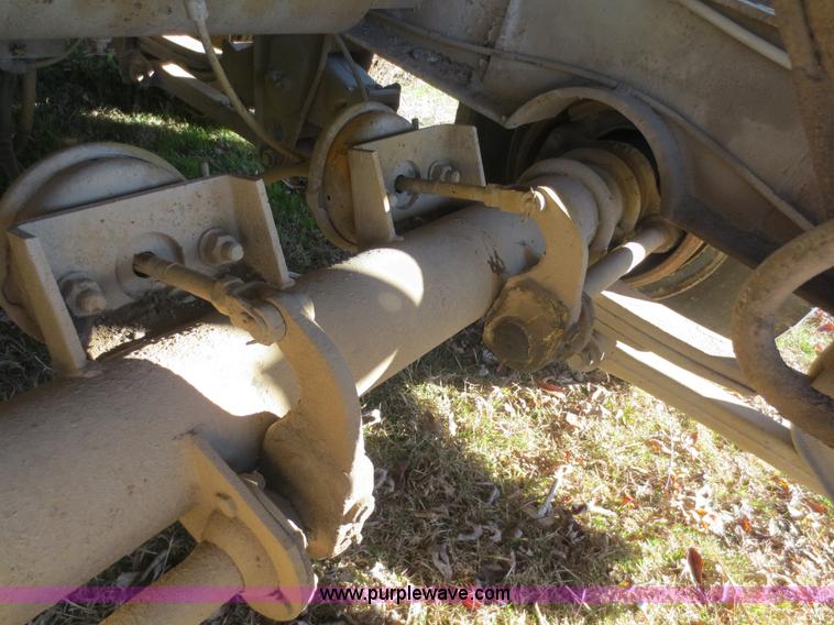 image for item F8045 1979 Dnyaweld tilt deck trailer