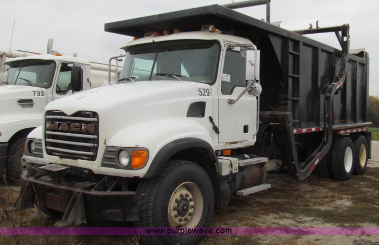 image for item G2162 2003 Mack CV713 waste disposal dump truck