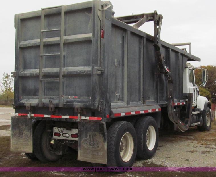 image for item G2162 2003 Mack CV713 waste disposal dump truck