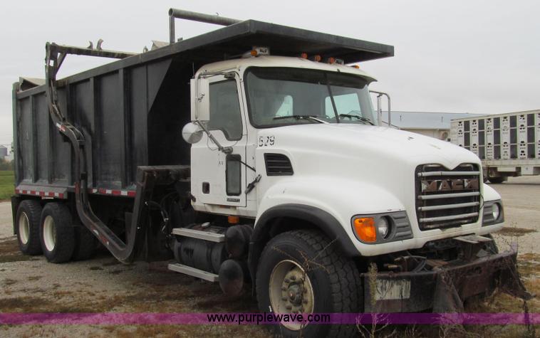 image for item G2162 2003 Mack CV713 waste disposal dump truck