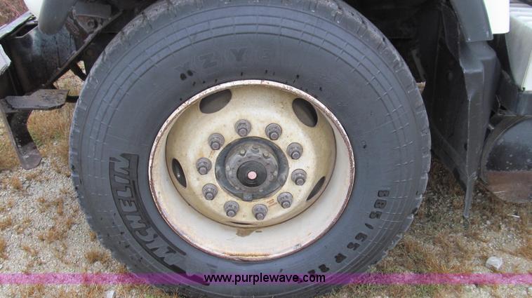 image for item G2162 2003 Mack CV713 waste disposal dump truck