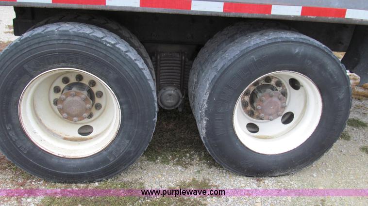 image for item G2162 2003 Mack CV713 waste disposal dump truck