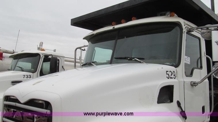 image for item G2162 2003 Mack CV713 waste disposal dump truck