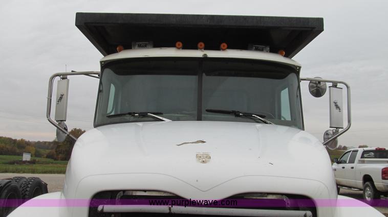 image for item G2162 2003 Mack CV713 waste disposal dump truck