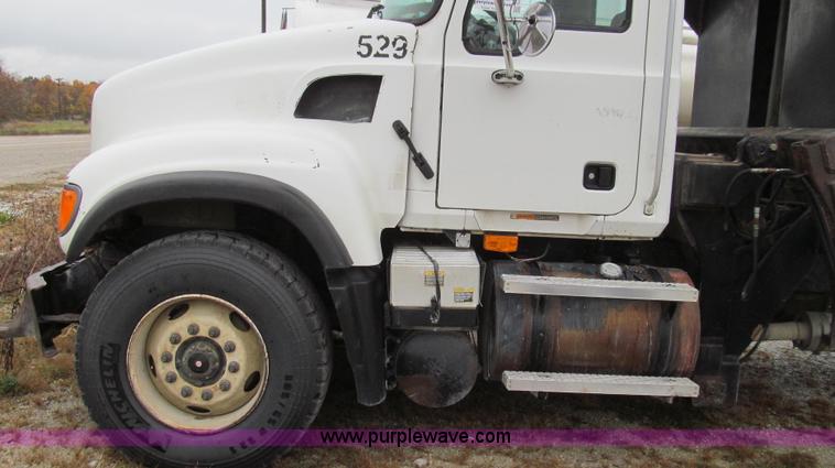 image for item G2162 2003 Mack CV713 waste disposal dump truck