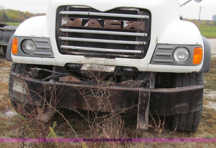 image for item G2162 2003 Mack CV713 waste disposal dump truck